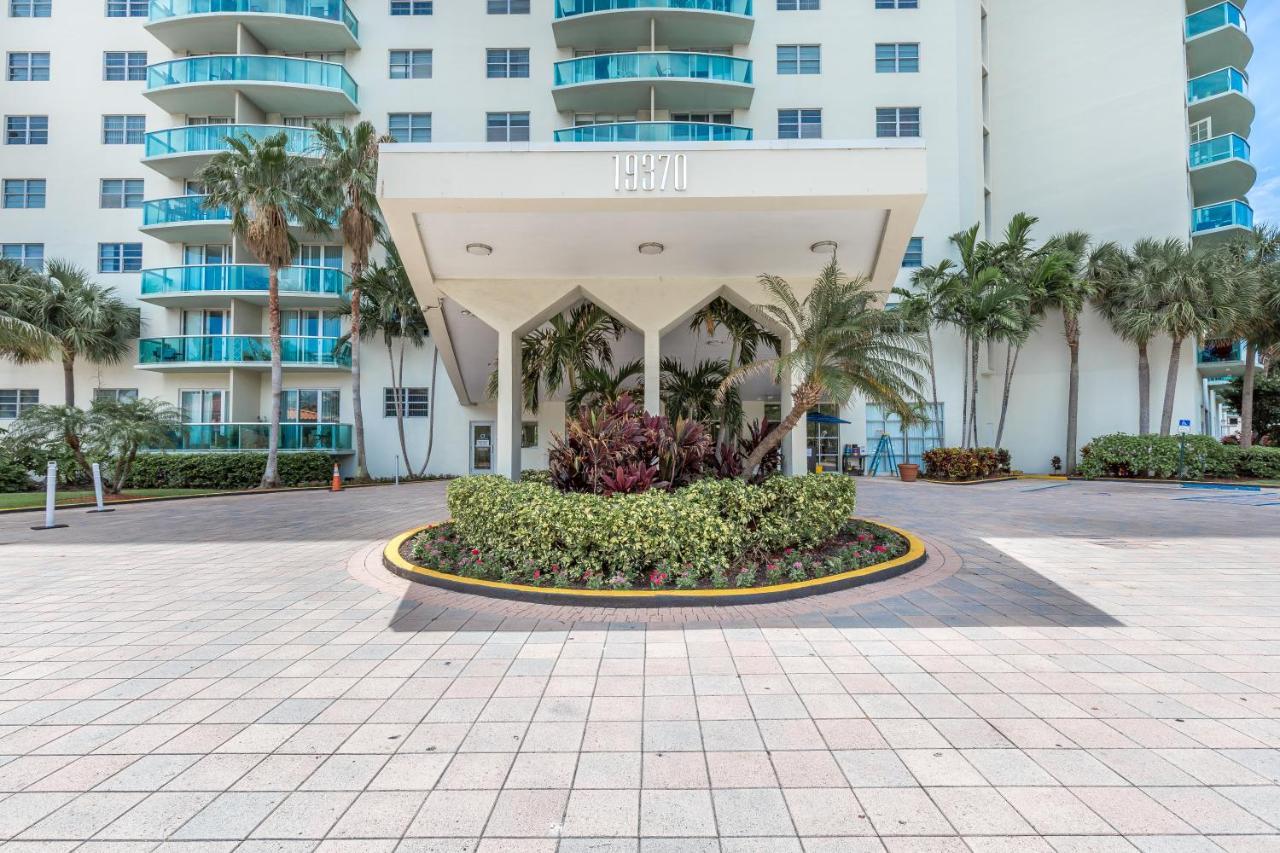 Ocean Reserve Luxury Condos Across From Sunny Isles Beach Майами-Бич Экстерьер фото