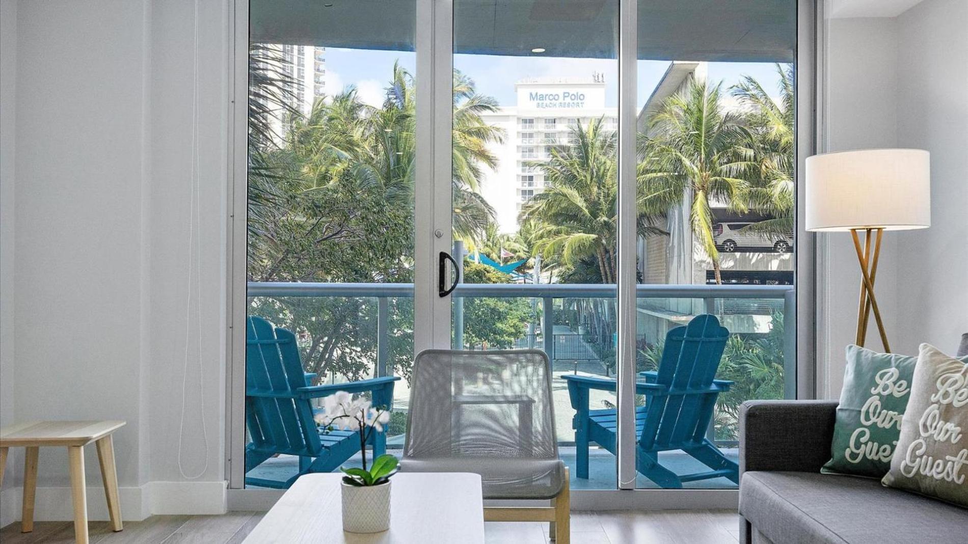 Ocean Reserve Luxury Condos Across From Sunny Isles Beach Майами-Бич Экстерьер фото