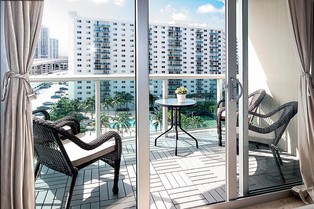 Ocean Reserve Luxury Condos Across From Sunny Isles Beach Майами-Бич Экстерьер фото